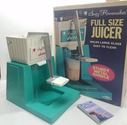 Vintage 1968 SUZY HOMEMAKER FULL SIZE JUICER TOPPER TOYS IN BOX