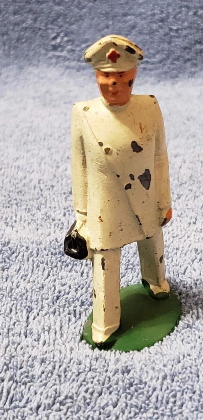 Vintage Manoil M34 No. 20 Doctor in White Lead Cast Toy Soldier M-034 Barclay