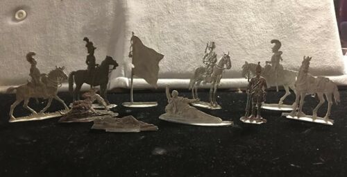 VINTAGE LOT UNPAINTED LEAD METAL SOLDIERS Misc. Soldiers 10 Pcs