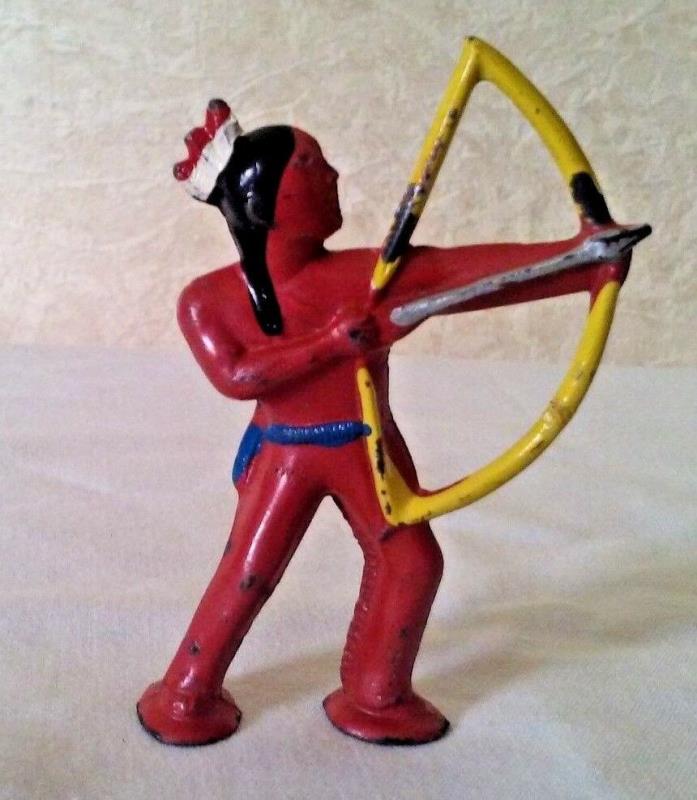 VINTAGE BARCLAY LEAD FIGURE INDIAN MAN WITH BOW AND ARROW