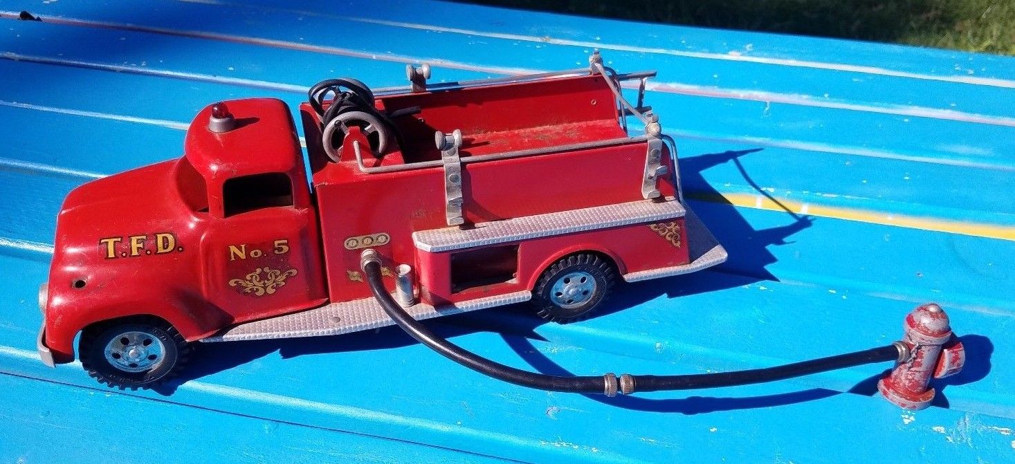 *Vintage 1950s TFD No. 5 Tonka Fire Engine Pumper Truck Old Toy -Awesome!