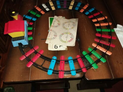 VINTAGE CHILD GUIDANCE Train Tracks Musical Railroad TOY SET In box 1960 #4010