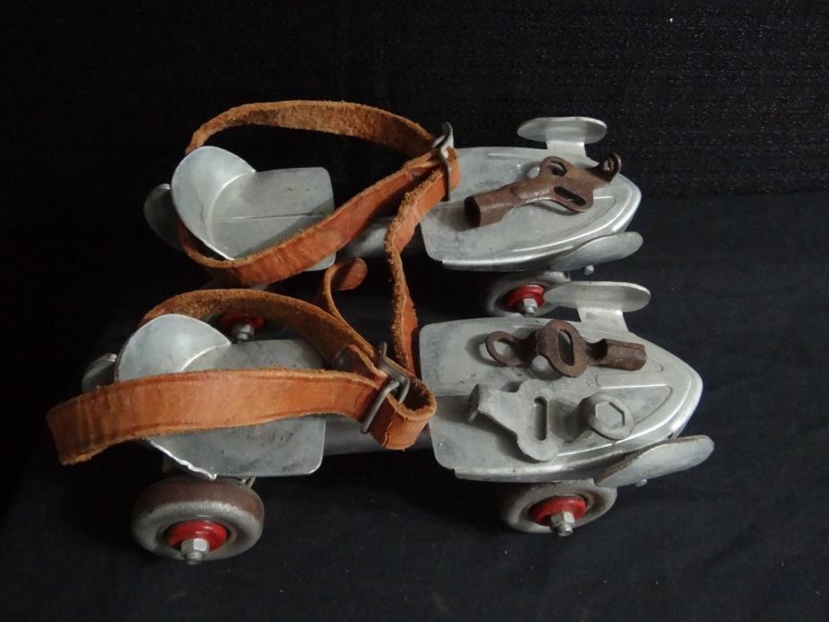 Vintage Flyaway Metal Roller Skates With 3 Tool Keys