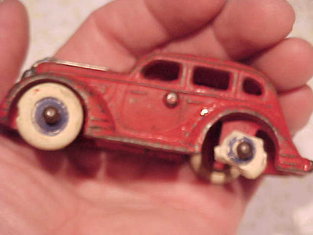 Vintage Old Cast Iron ARCADE Toy Airflow Car 1935 PONTIAC Silver Streak
