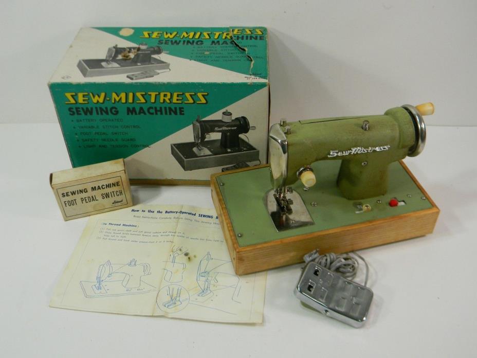 Sew Mistress Toy Sewing Machine Battery Operated In Box Vintage