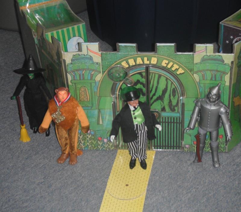 Wizard of Oz Emerald City Play Set Mego 1974 dolls figures (Used) Complete Set