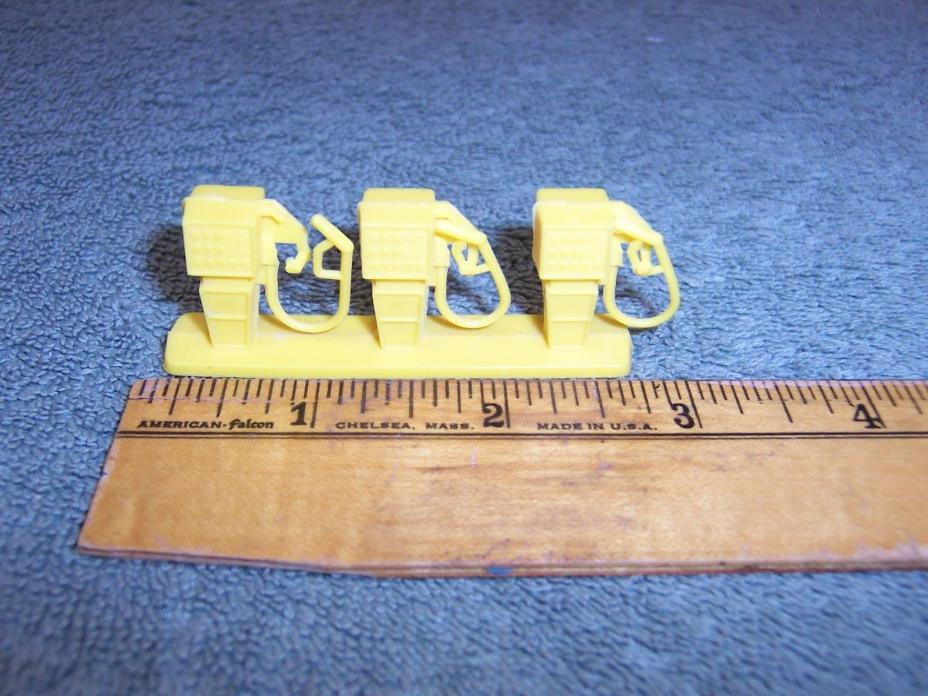 Marx,? Gas Station Pumps, Playset Matchbox or Lesney?
