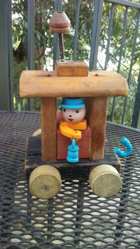 VERY CUTE!!! Vintage Fisher-Price Wooden Pull Toy - Train Caboose