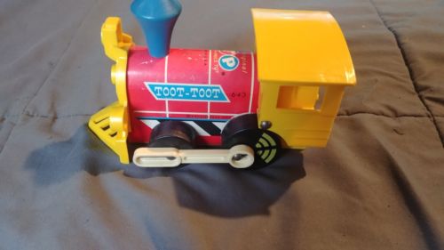 Vintage 1964 Fisher Price Toot-Toot / Train Engine Pull Toy, # 643 (MD)