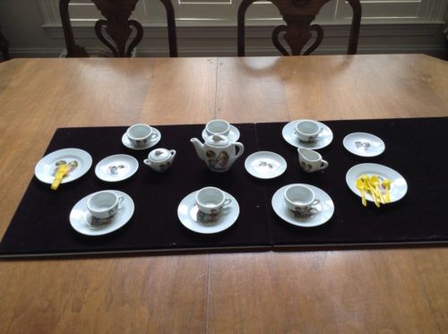 Miniature China Tea Set 6 Cups & Saucers, Tea Pot, Sugar, Creamer 