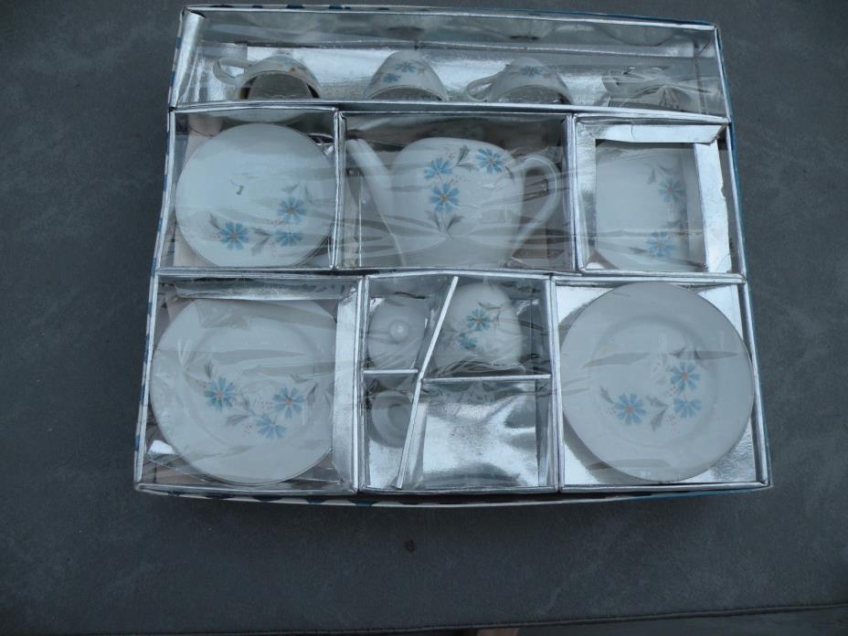 Vintage Child's Blue Tea Set 16 Pieces Made Japan orginal box Excellent!  L2