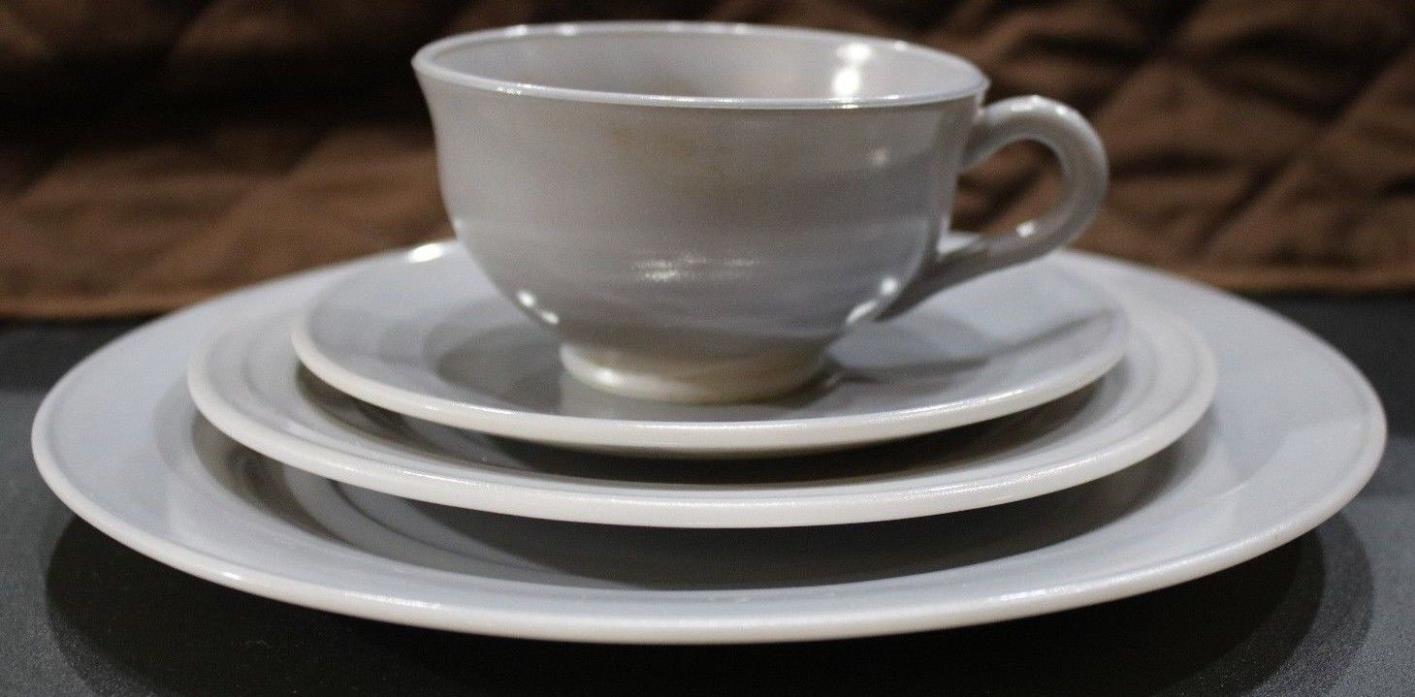 VINTAGE 4 PIECE SET HAZEL ATLAS GRAY CHILDRENS PLAY DISHES TEA SET