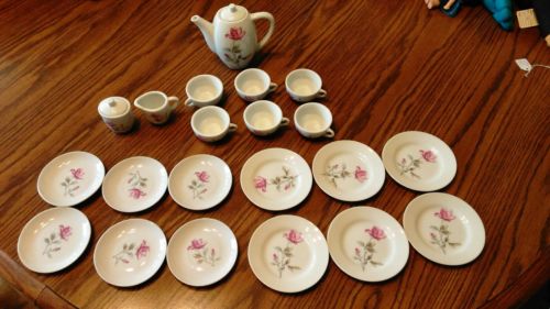 Vintage childs tea set made in japan. Rose pattern. 23 piece