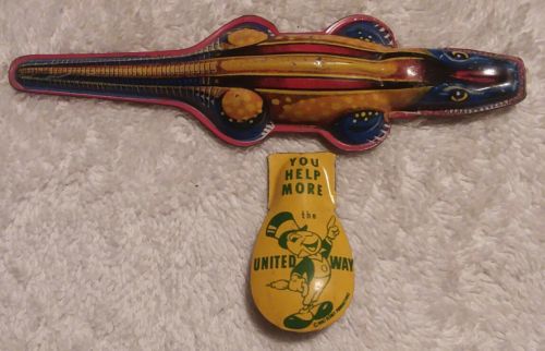 Ship Free Vintage Tin Clickers Alligator and United Way Jiminy Cricket