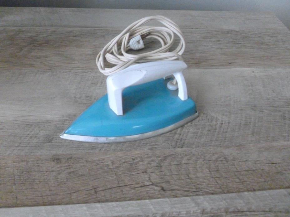 Vintage Play Kids Iron Aqua & White Nassau with plug! Free Shipping!