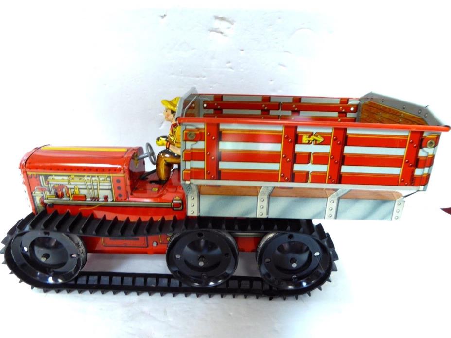 Vintage Marx Key Wind Toy 1950s Tin Litho Crawler Farm Tractor Wagon Un-Used