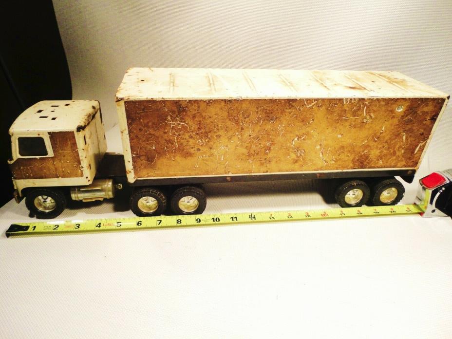 Vintage Toy  18 wheeler truck (TIN) 21 inches Long