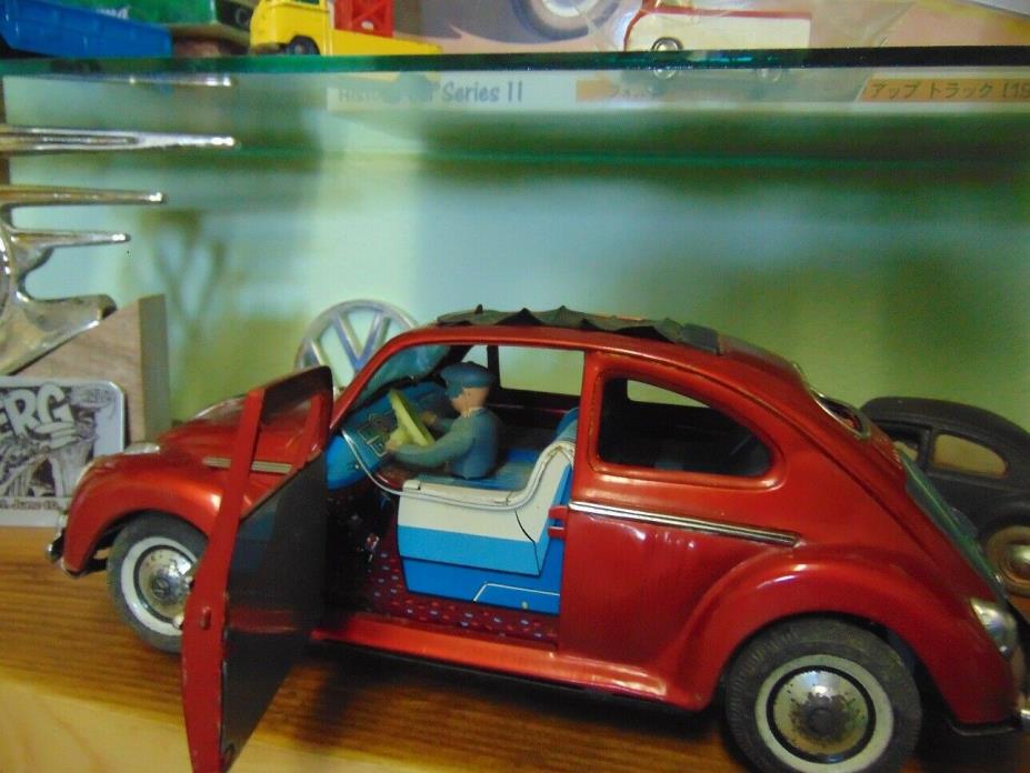 1960'S BANDAI VW VOLKSWAGEN BEETLE TRUE RAG TOP BATTERY OPERATED TIN TOY WORKS !