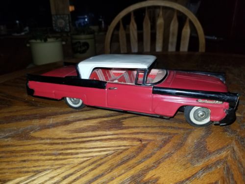 Vintage 1958 Lincoln Continental Mark III Japan Bandai Tin Friction Car VG