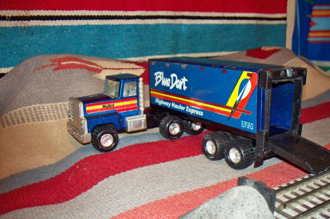 Vintage Metal Toy Semi Truck and Trailer By Dongkook Nylint 9