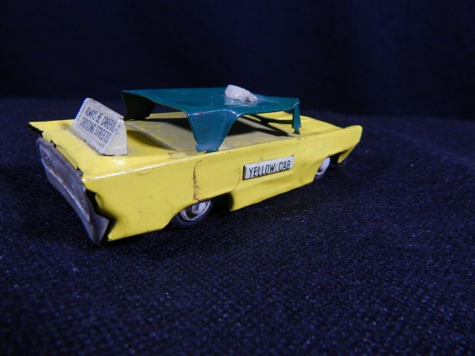 VINTAGE TIN LITHO FRICTION YELLOW CAB TAXI CAB TOY CAR JAPAN 5X2