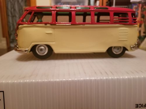 Vintage 1/40 Vw Volkswagen 8 Passenger Bus Dealer Toy