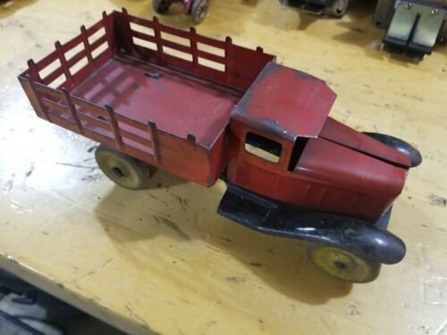 1930 Wyandotte Toys Tin Stake Truck Original Red Paint