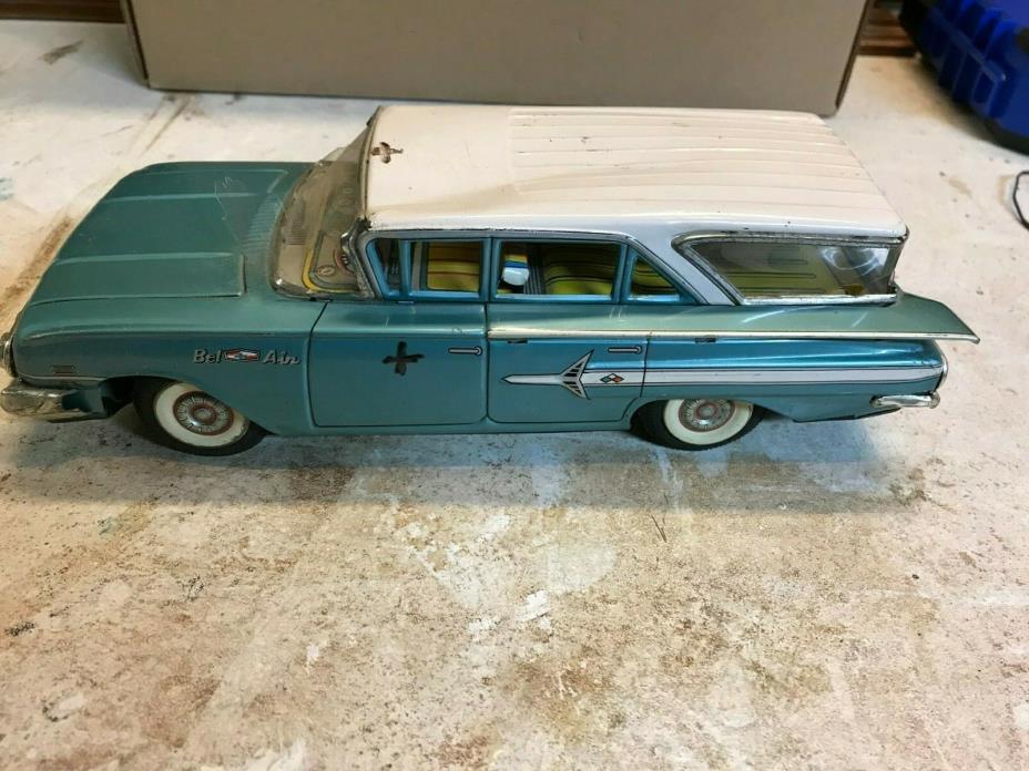 Bandai 1960 Bel-Air Wagon Tin-Litho Toy Car Japan 10