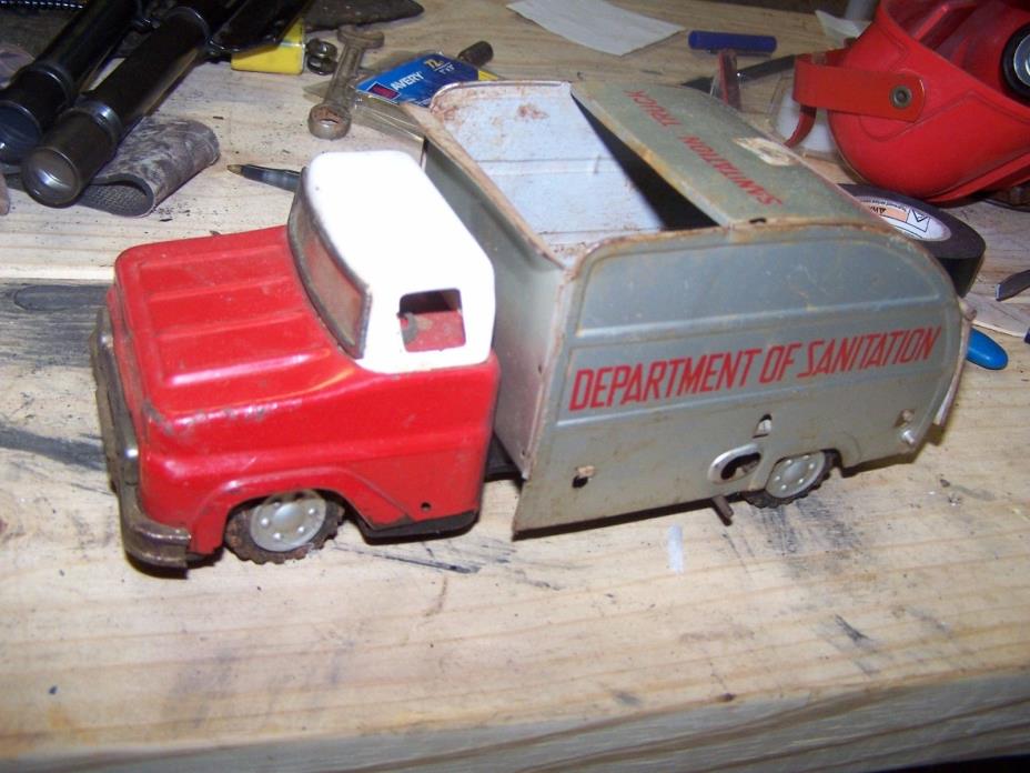 DEPT. OF SANITATION tin lithio friction toy Japan YAMAICHI GARBAGE TRUCK scarce