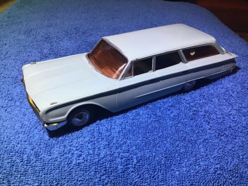 VINTAGE FORD STATION WAGON HOT ROD RAT ROD Super Cool! 1/25