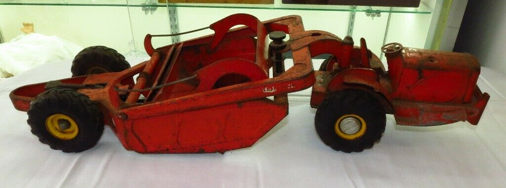 Vintage 1950's Heil Earth Mover Pressed Steel Toy