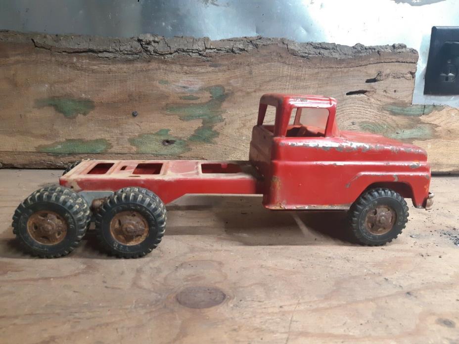 1962 TONKA STATE HWY CLAM TRUCK CAB, CHASSIS, AND WHEELS FOR PARTS OR RESTORE