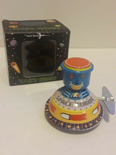 Retro SPACE ROBOT????  tin toys