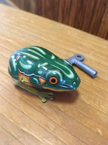 Vintage Wind Up Jumping Frog Tin Toy Litho U. S. Zone Germany Original Key