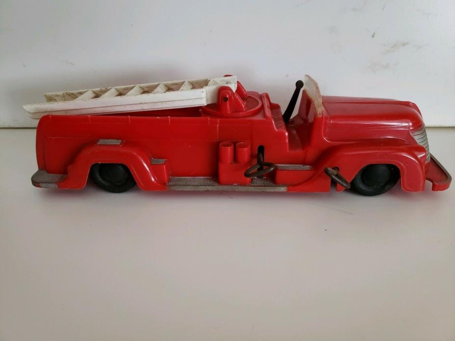 Vintage Saunders Tool & Die Plastic Wind-Up Fire Truck