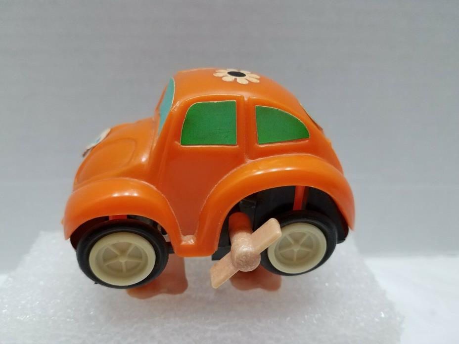 Vintage 1977 Walks Wagon Wind Up Toy Volkswagen Beetle
