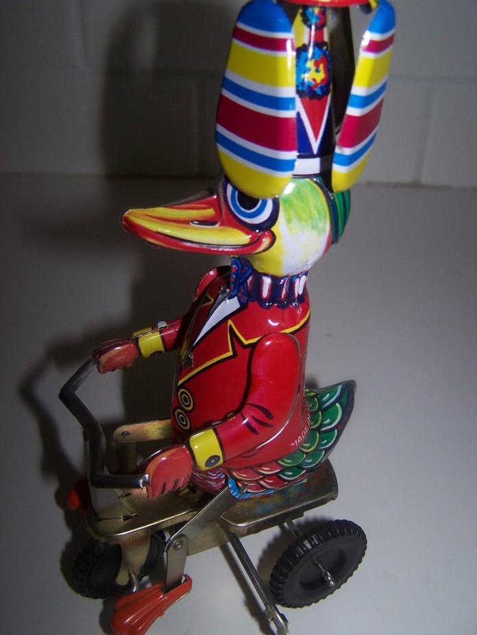 Vintage Duck Riding Bicycle Model Clockwork Toys Tin Wind -Up Antique Toy works