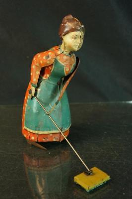 1920'S GUNTHERMAN GERMAN TIN WIND UP BUSY LIZZIE SWEEPING LADY VINTAGE TOY