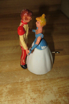 VINTAGE IRWIN WIND-UP MECHANICAL DANCING WALTZ MAN IN UNIFORM & LADY,WORKS GREAT