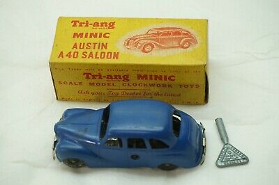 TRIANG MINIC CAR SCALE MODEL CLOCKWORK TOY AUSTIN A40 SALOON WINDUP WITH BOX KEY