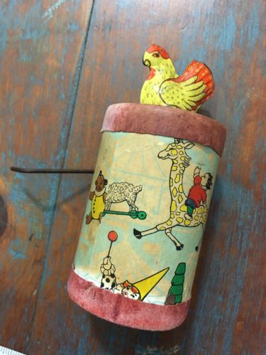 Vintage Tin Litho Clucking Hen Chicken Wind-up Toy WJ Stanley Novelty NJ