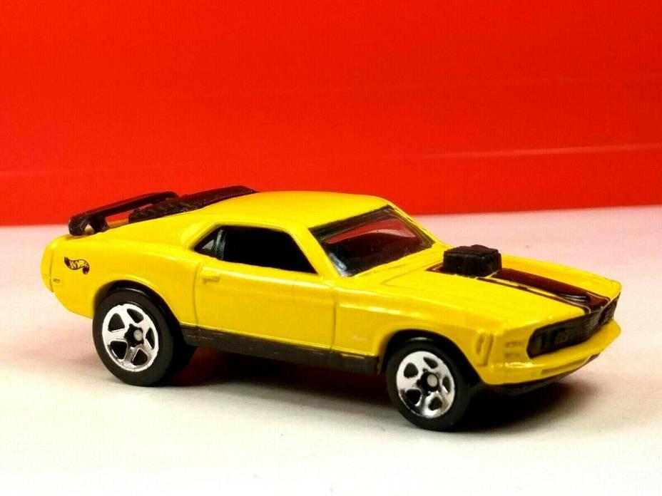 1997 Vintage (Hot Wheels) (Mustang Mach) (MAL) Die Cast 100% #MA10G