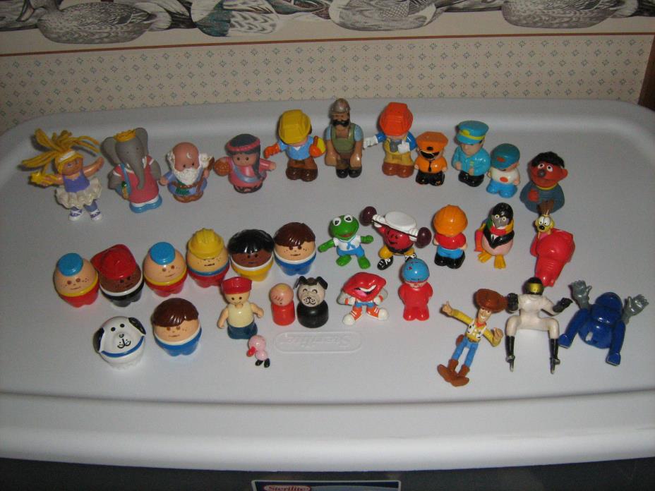 LOT 33 Various Miscellaneous TOY FIGURES Creative Play