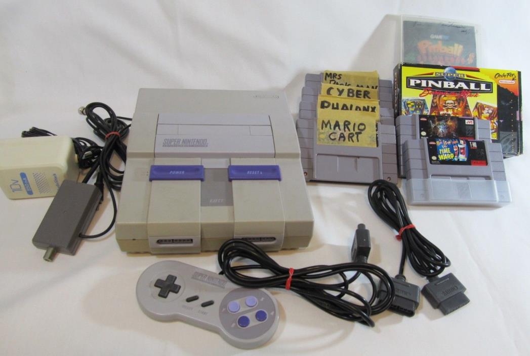SUPER NINTENDO SNS-001 Console, Controller, Extension and 8 Games