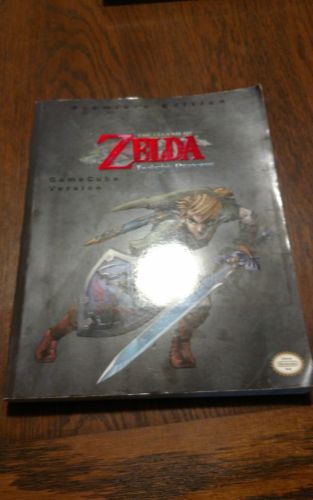 The Legend of Zelda Twilight Prinxess Gamecube  Stratogy guide.