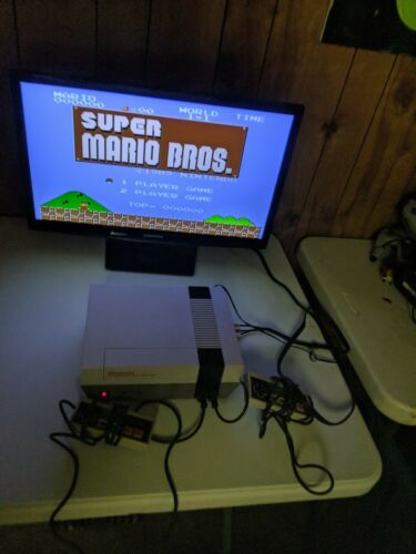 Original Nintendo/Mario Bros Plus 2 Controllers Power Cord TESTED EVERYTHING