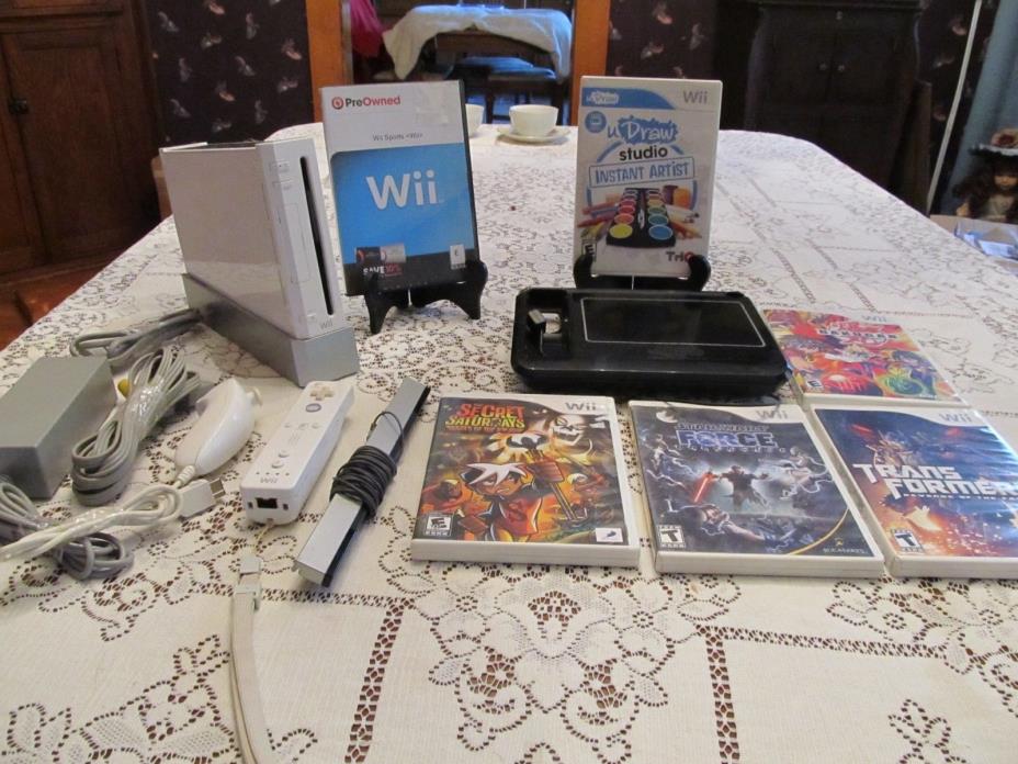 Nintendo Wii -- Complete system, games, and accessories ACTION LOT!