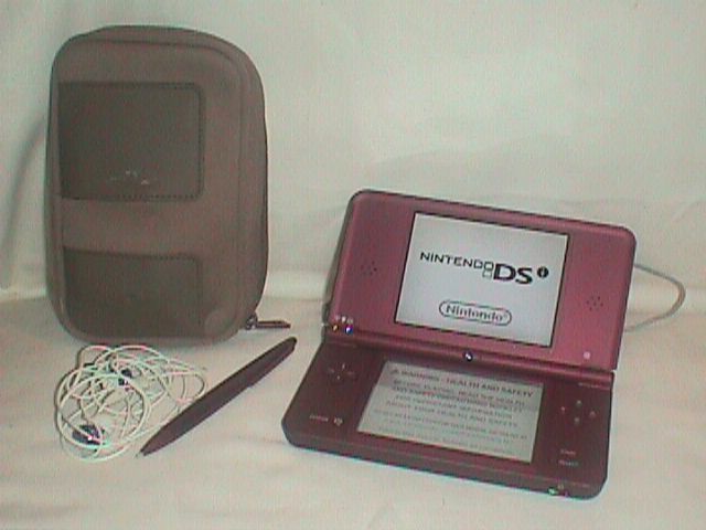 Nintendo DSi XL Charger EAR Buds ONE OWNER Excellent SPECTER Game STYLUS Music