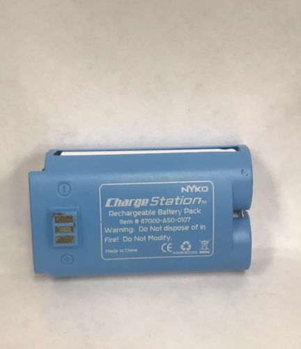 Wii Rechargeable Battery Pack Nyko Charge Station 092404 4624