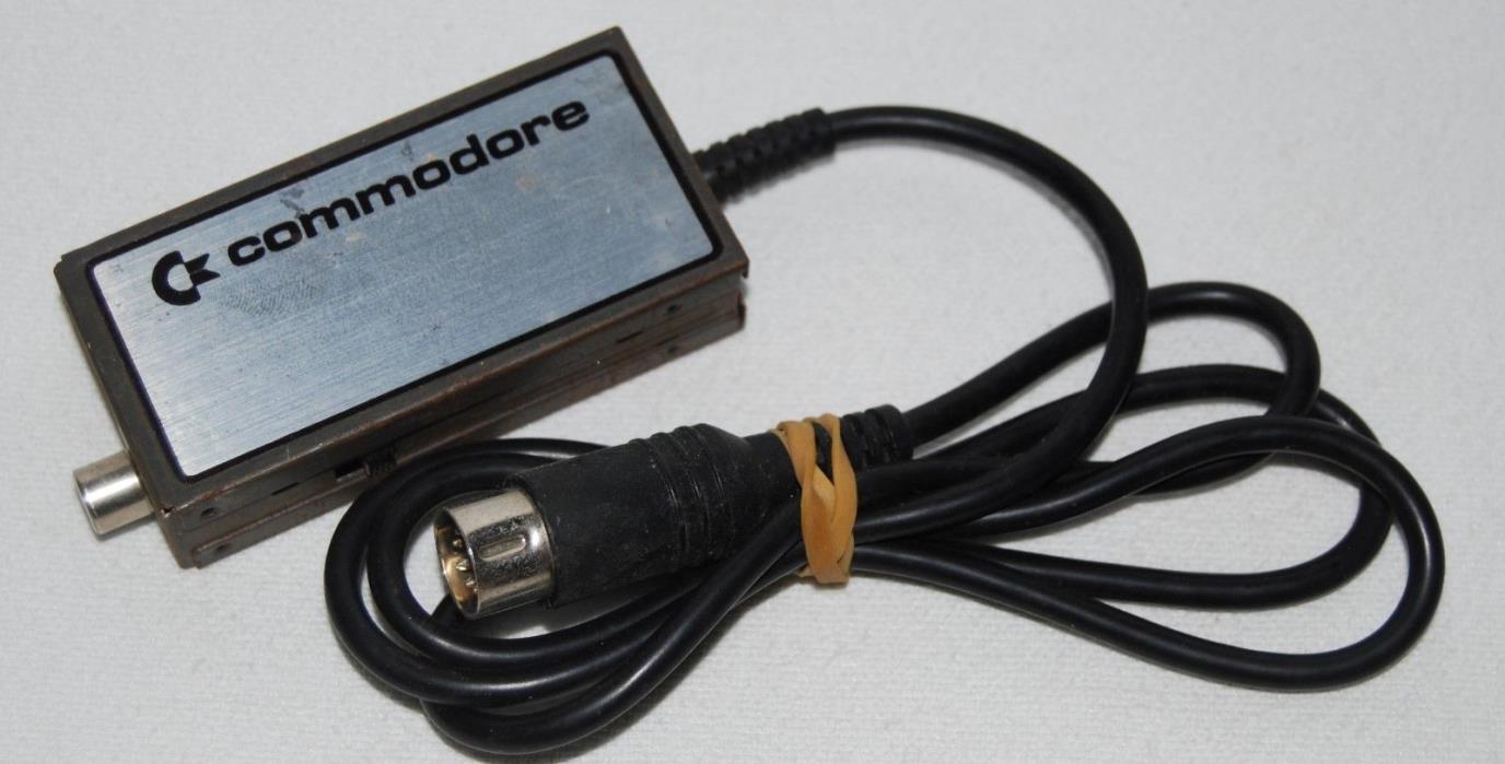 Vintage Commodore RF Modulator Model: 251155-01 AV Cable